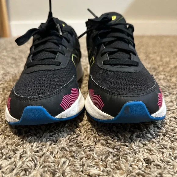 New Balance 545 V1 GK545BN1 Black Boys Running Shoes Sneakers Youth Size 5 /6.5W - Picture 4 of 9